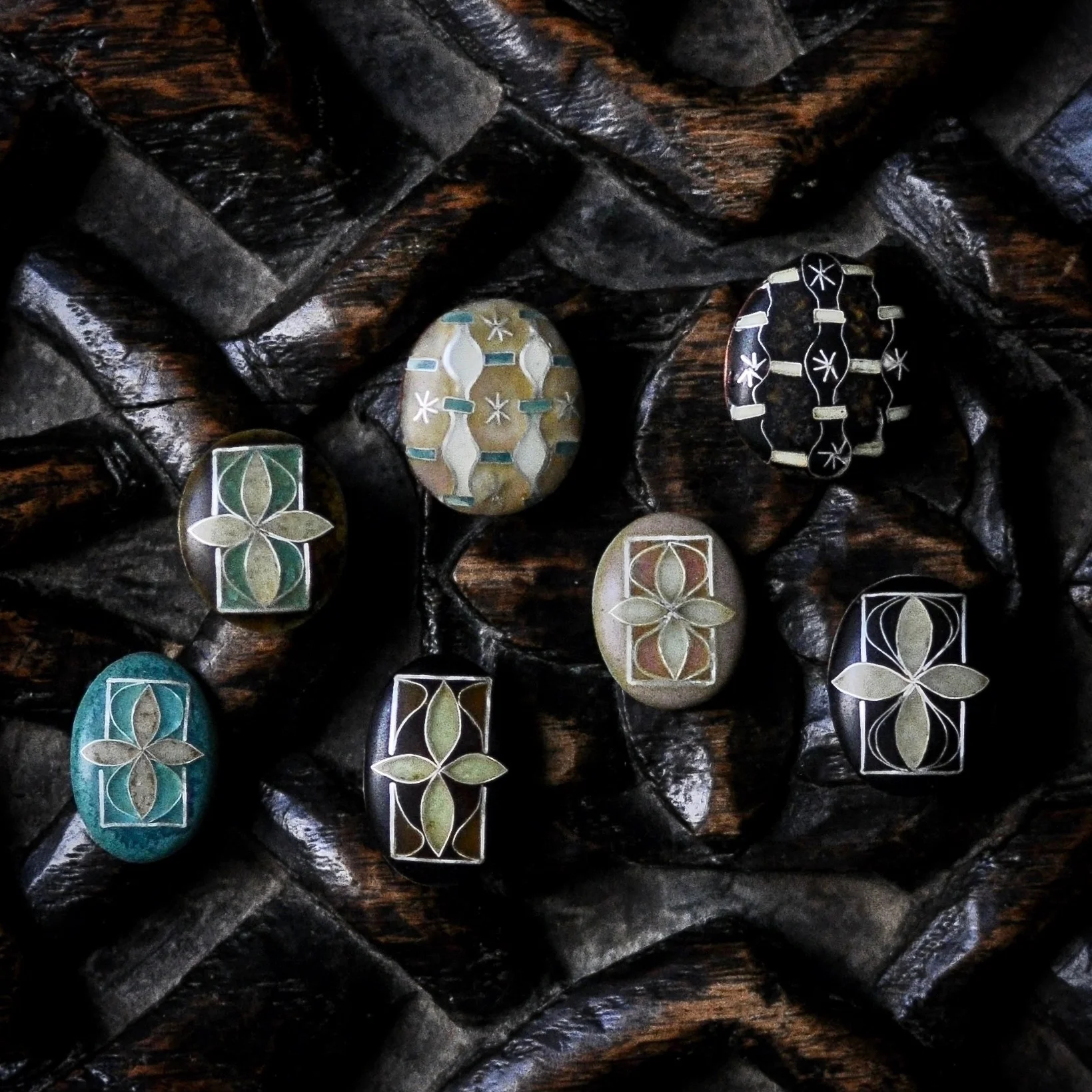 ENAMELLING (Japanese) — E・M・O・S・I・W・N